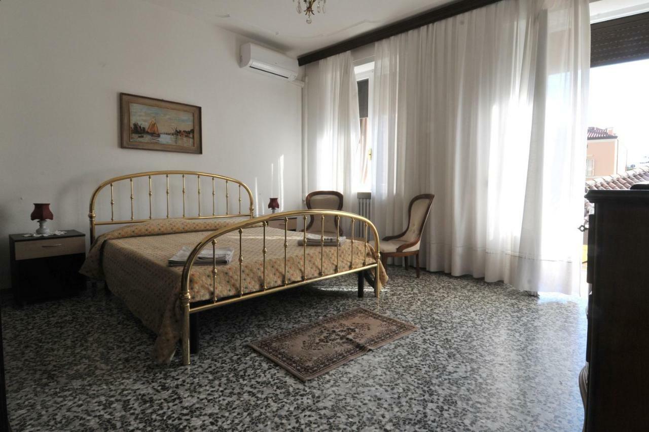 Locazione Turistica Poker D'Assi Hotel Verona Ngoại thất bức ảnh